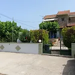Queen Bay Apartment *