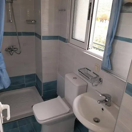 Queen Bay 바실리키