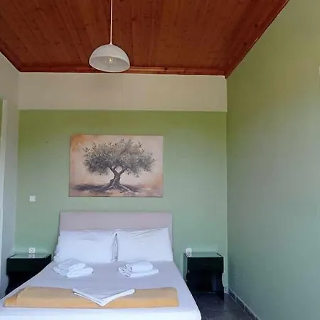 Queen Bay 바실리키