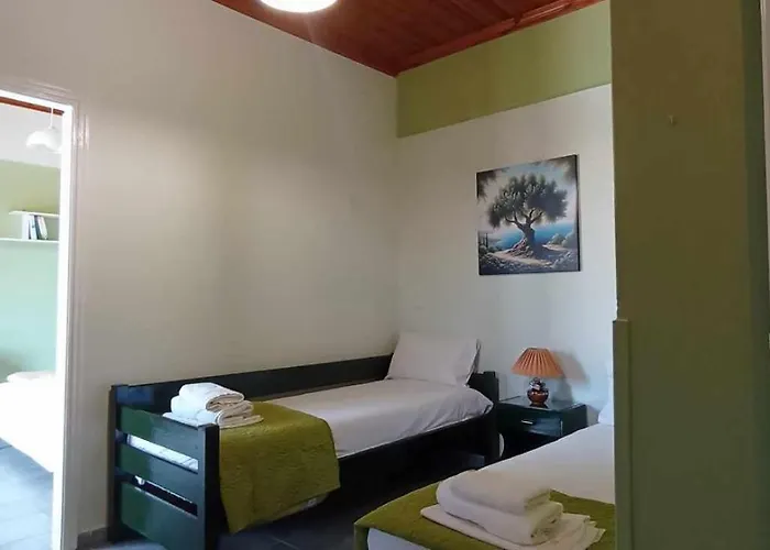 Queen Bay * ヴァシリキ