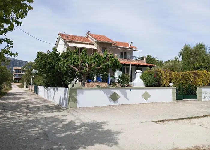 Queen Bay ヴァシリキ