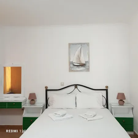 Queen Bay Apartment *