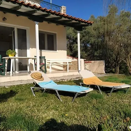 Queen Bay Apartment